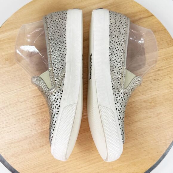 Sperry Seaside Perforated Leather‎ Slip On Sneakers Metallic Sliver 6.5 - Picture 5 of 11